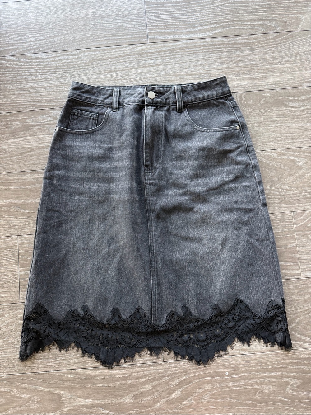 Commense Washed Black Denim Skirt with Lace Hem
